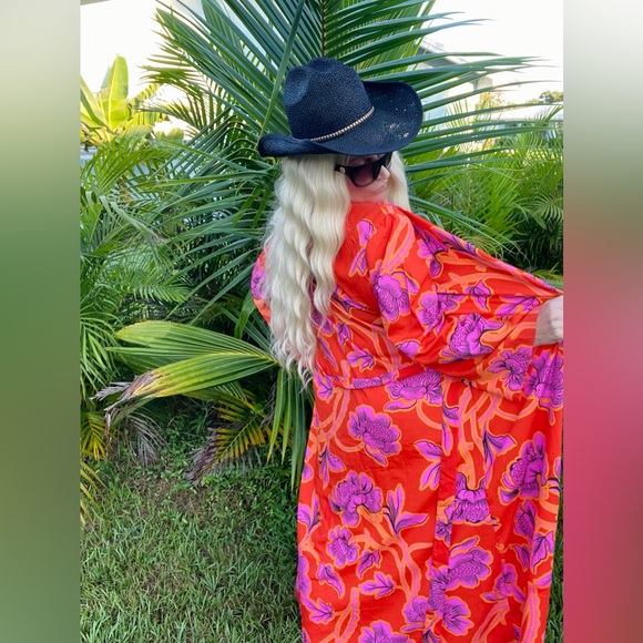 Gorgeous floral print Kimono - Picture 4 of 9